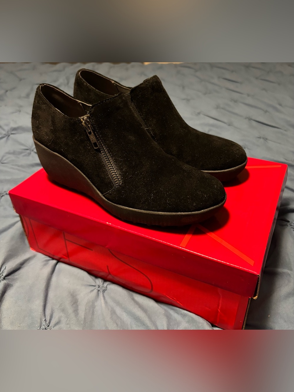 Aerosoles Grated Cheese Black Suede Wedge Shoes Side Zipper Size 6.5